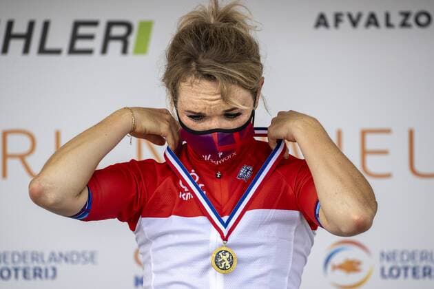 WIJSTER Winner Amy Pieters on the podium after the Dutch National Cycling Championships for women professionals on and around the VAM mountain ANP VINCENT JANNINK Wijster xVIxHollandsexHoogtex xxANPxIVx 432764062