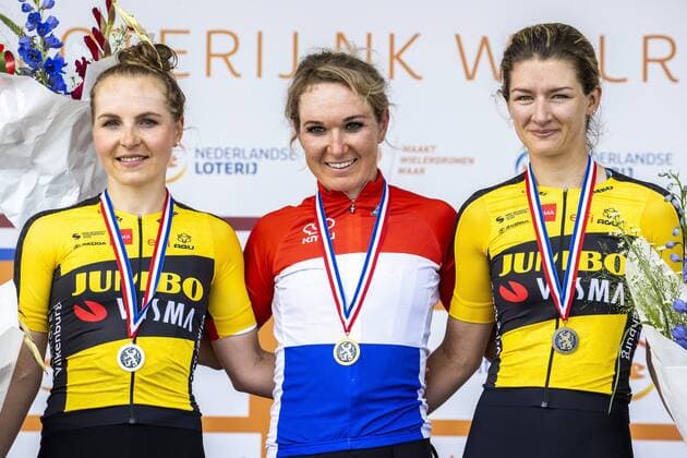 WIJSTER Winner Amy Pieters in the midst of Nancy van der Burg second and Karlijn Swinkels third on the podium after the National Cycling Championships for women professionals on and around the VAM mountain ANP VINCENT JANNINK Wijster xVIxHollandsexHoogtex xxANPxIVx 432765229
