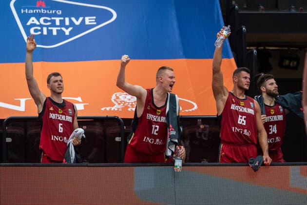Basketball Hamburg 19 06 2021 Supercup National Team Germany GER Tunisia TUN Cheers Germany Jan Niklas Wimberg Germany, No 06 Robin Benzing Germany, No 12 Filip Stanic Germany, No 65 Leon Kratzer Germany, No 34