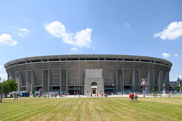 ILLUSTRATION - PARVIS - SUPPORTERS - VUE GENERALE FOOTBALL : Hongrie vs France - UEFA EURO, EM, Europameisterschaft,Fussball 2020 - 19 06 2021 AnthonyBIBARD FEP Panoramic 