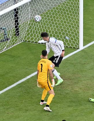 Kai Havertz Germany , right , scores the goal to 1 3, left goalkeeper Rui Patricio Portugal 19 06 2021, European Football Championship 2021, preliminary round, 2 matchday, Group F, Portugal Germany 2 4, photo Maik Hölter TEAM2sportphoto Muenchen Allianz Arena Bayern Germany. Team2