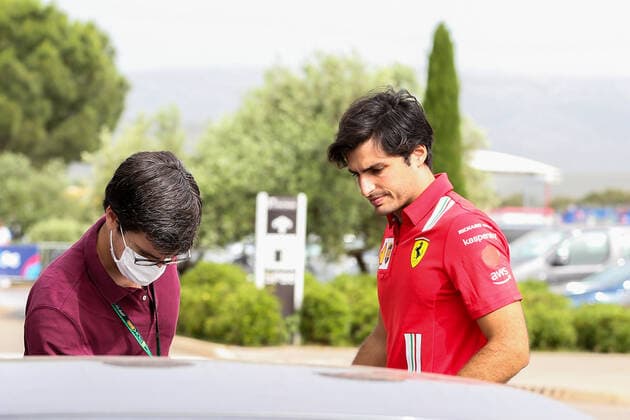 FORMULA 1 FRENCH GRAND PRIX, 20 06 2021 Circuit Paul Ricard, Le Castellet, France on 20 June 2021 Carlos Sainz (SPA), Scuderia Ferrari SF21 ARRIVAL during the Formula 1 Emirates Grand Prix De France 2021 Editorial Use Only Copyright: xPhilxDuncanx ESM-0022-0022