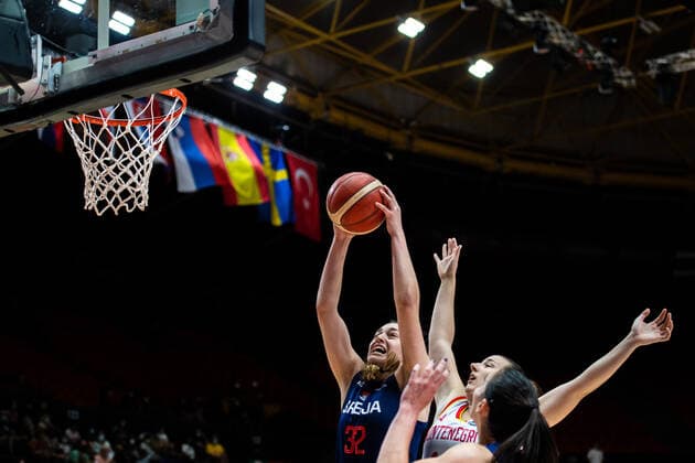 210620 Tina Krajisnik of Serbia and Bojana Kovacevic of Montenegro during the FIBA Women s Eurobasket match between Montenegro and Serbia on June 20, 2021 in Valencia Photo Maxim ThorÃ BILDBYRAN kod MT MT0191 basket basketball national team fiba women s eurobasket basket em Montenegro Serbien serbia dam bbeng dag 4,  Copyright: MAXIMxTHORE BB210620MT004