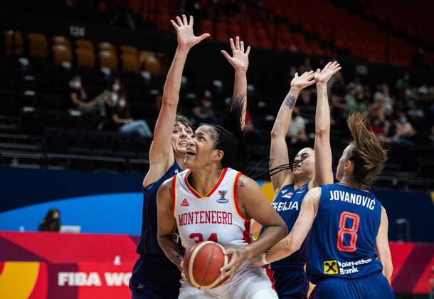 210620 Markeisha Gatling of Montenegro during the FIBA Women s Eurobasket match between Montenegro and Serbia on June 20, 2021 in Valencia Photo Maxim ThorÃ BILDBYRAN kod MT MT0191 basket basketball national team fiba women s eurobasket basket em Montenegro Serbien serbia dam bbeng dag 4,  Copyright: MAXIMxTHORE BB210620MT015
