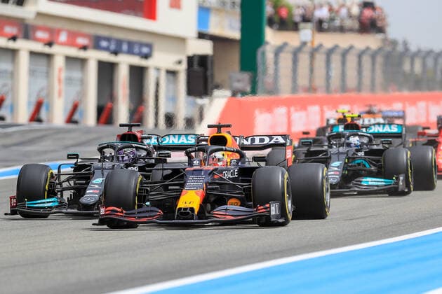 FORMULA 1 FRENCH GRAND PRIX, 20 06 2021 Circuit Paul Ricard, Le Castellet, France on 20 June 2021 Max Verstappen (NED), Red Bull Racing RB16B leads from Lewis Hamilton (GBR), Mercedes AMG Petronas W12 and Valtteri Bottas (FIN), Mercedes AMG Petronas W12 during the Formula 1 Emirates Grand Prix De France 2021 Editorial Use Only Copyright: xPhilxDuncanx ESM-0022-0057