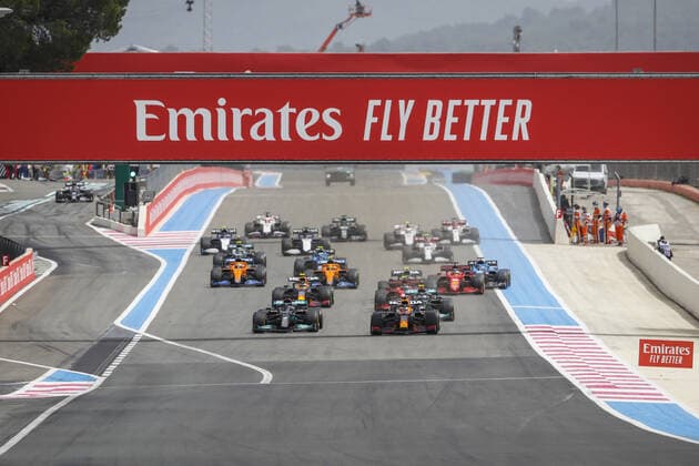 33 VERSTAPPEN Max (nld), Red Bull Racing Honda RB16B, action and 44 HAMILTON Lewis (gbr), Mercedes AMG F1 GP W12 E Performance, start during the Formula 1 Emirates Grand Prix de France 2021, 7th round of the 2021 FIA Formula One World Championship, WM, Weltmeisterschaft from June 18 to 20, 2021 on the Circuit Paul Ricard, in Le Castellet, France FORMULE 1 : Grand Prix de France - Circuit Paul-Ricard - Le Castellet - 20 06 2021 DPPI Panoramic  _V2_0026