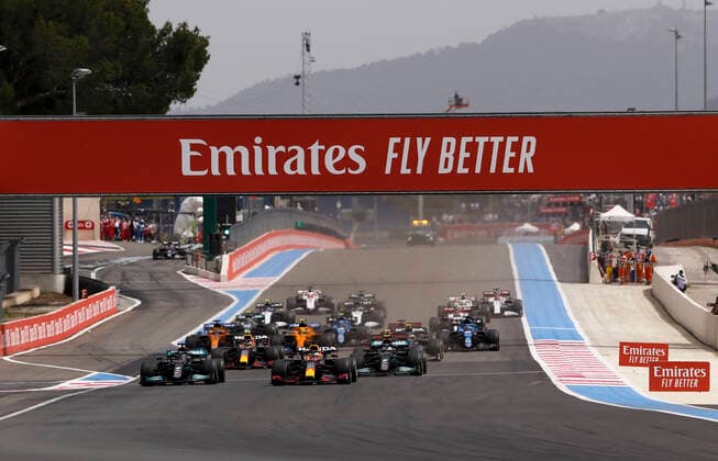 Start, 33 Max Verstappen NED, Red Bull Racing , 44 Lewis Hamilton GBR, Mercedes AMG Petronas F1 Team , 77 Valtteri Bottas FIN, Mercedes AMG Petronas F1 Team , F1 Grand Prix of France at Circuit Paul Ricard on June 20, 2021 in Le Castellet, France Photo by HOCH ZWEI Le Castellet France