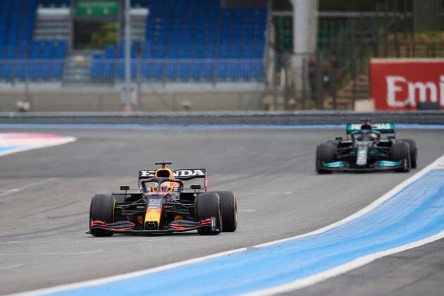 F1 Grand Prix of France Max Verstappen of Netherlands driving the (33) Red Bull Racing RB16B Honda and Lewis Hamilton of Great Britain driving the (44) Mercedes AMG Petronas F1 Team Mercedes W12 turn the last corner during the F1 Grand Prix of France at Circuit Paul Ricard on June 27, 2021 in Le Castellet, France. Le Castellet France breton-f1grandp210620_npe7E  Copyright: xJosexBretonx