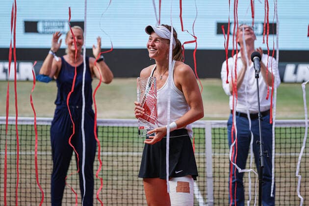Bilder des Jahres 2021, Sport 06 Juni Im Bild: Siegerin 2021: Liudmila SAMSONOVA (RUS) Einzel-Finale, bett1open 2021, Berlin, LTTC Rot-Weiß - Steffi-Graf-Stadion, 20.06.2021, *** In the picture winner 2021 Liudmila SAMSONOVA RUS singles final, bett1open 2021, Berlin, LTTC Rot Weiß Steffi Graf Stadion, 20 06 2021,