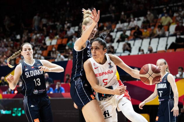 210620 Cristina Ouvina of Spain during the FIBA Women s Eurobasket match between Spain and Slovakia on June 20, 2021 in Valencia Photo Maxim ThorÃ BILDBYRAN kod MT MT0193 basket basketball national team fiba women s eurobasket basket em spanien spain slovakien slovakia dam bbeng dag 4,  Copyright: MAXIMxTHORE BB210620MT146