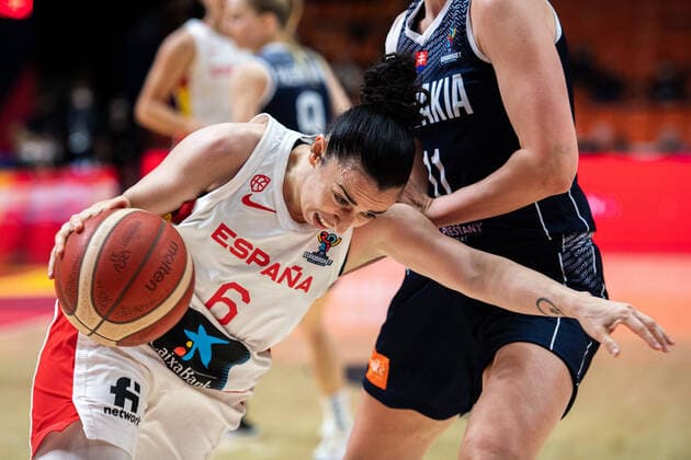 210620 Silvia Dominguez of Spain during the FIBA Women s Eurobasket match between Spain and Slovakia on June 20, 2021 in Valencia Photo Maxim ThorÃ BILDBYRAN kod MT MT0193 basket basketball national team fiba women s eurobasket basket em spanien spain slovakien slovakia dam bbeng dag 4,  Copyright: MAXIMxTHORE BB210620MT156