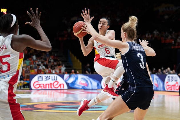210620 Silvia Dominguez of Spain during the FIBA Women s Eurobasket match between Spain and Slovakia on June 20, 2021 in Valencia Photo Maxim ThorÃ BILDBYRAN kod MT MT0193 basket basketball national team fiba women s eurobasket basket em spanien spain slovakien slovakia dam bbeng dag 4,  Copyright: MAXIMxTHORE BB210620MT162