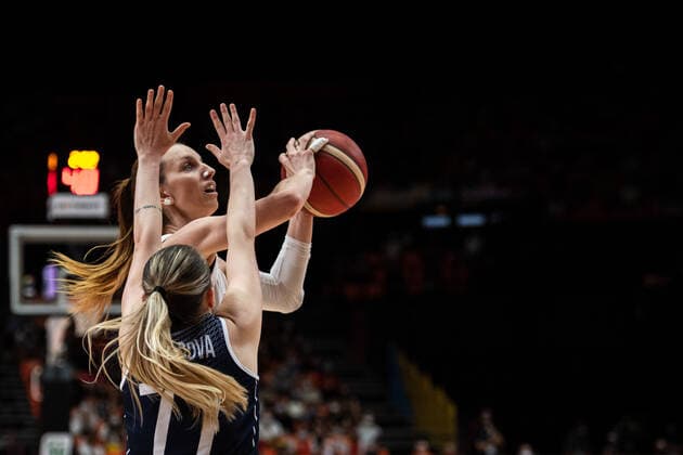 210620 Laura Gil of Spain during the FIBA Women s Eurobasket match between Spain and Slovakia on June 20, 2021 in Valencia Photo Maxim ThorÃ BILDBYRAN kod MT MT0193 basket basketball national team fiba women s eurobasket basket em spanien spain slovakien slovakia dam bbeng dag 4,  Copyright: MAXIMxTHORE BB210620MT165