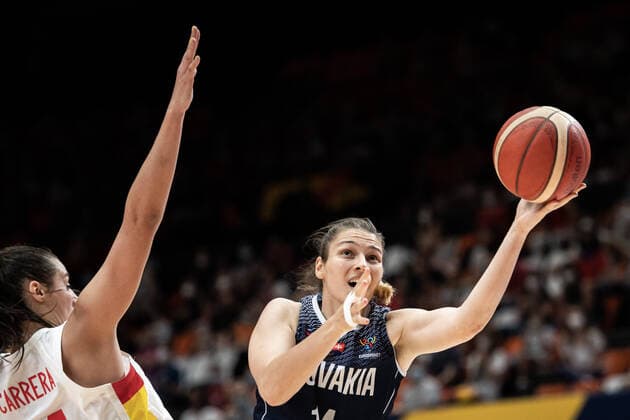 210620 Michaela Fekete of Slovakia during the FIBA Women s Eurobasket match between Spain and Slovakia on June 20, 2021 in Valencia Photo Maxim ThorÃ BILDBYRAN kod MT MT0193 basket basketball national team fiba women s eurobasket basket em spanien spain slovakien slovakia dam bbeng dag 4,  Copyright: MAXIMxTHORE BB210620MT183