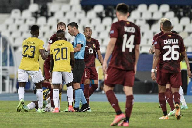 Venezuela x Equador RIO DE JANEIRO, RJ - 20.06.2021: VENEZUELA X EQUADOR - During Venezuela x Ecuador, a match valid for the third round of the Copa America 2021, held at the Nilton Santos Stadium, located in the city of Rio de Janeiro, RJ, this Sunday (20). (Photo: Nayra Halm Fotoarena) x2082232x  NayraxHalm