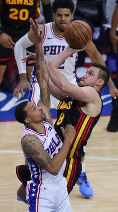 June 20, 2021, Philadelphia, PA, USA: Atlanta Hawks forward Danilo Gallinari goes to the basket for two over Philadelphia 76ers guard George Hill during the fourth quarter in game seven of their NBA, Basketball Herren, USA Eastern Conference semifinals series on Sunday, June 20, 2021, in Philadelphia. Philadelphia USA - ZUMAm67_ 0122243278st Copyright: xCurtisxComptonx
