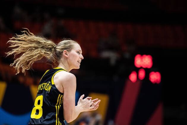 210621 Ellen Nyström of Sweden during the FIBA Women s Eurobasket round of sixteen match between Italy and Sweden on June 21, 2021 in Valencia Photo Maxim Thore BILDBYRAN kod MT MT0194 basket basketball national team fiba women s eurobasket basket em italien italy slovakia sverige sweden dam bbeng dag 5 sextondelsfinal round of 16 round of sixteen,  Copyright: MAXIMxTHORE BB210621MT049