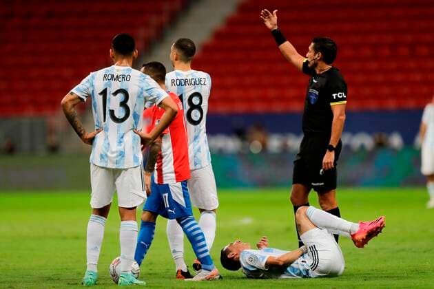 Angel Di Maria (below) from Argentina reacts today, during a match for group A of the Copa America at the Mane Garrincha Stadium in Brasilia, Brazil, 21 June 2021. Argentina - Paraguay !ACHTUNG: NUR REDAKTIONELLE NUTZUNG!  Copyright: xJoedsonxAlvesx AME7619 20210622-df2f3e1c8399caee8334f569988d50f6a98418bd