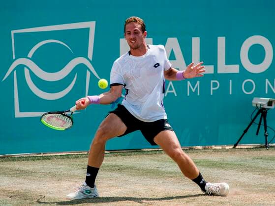 Spanish tennis player Roberto Carballe in action against US Sam Querrey during their Mallorca Championships ATP, Tennis Herren 250 tennis tournament s round of 16 match held at Mallorca Country Club in Santa Ponca, Mallorca, Balearic islands, Spain, 22 June 2021. Mallorca Championships ATP 250 tennis tournament !ACHTUNG: NUR REDAKTIONELLE NUTZUNG!  Copyright: xATIENZAx GRAF5796 20210622-0531caa58148b6f4e3dc9a08fb8e1c58ababeb54