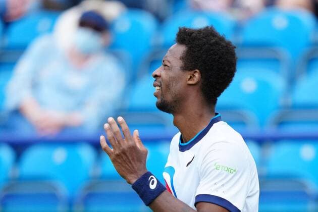 Mandatory Credit: Photo by Dave Shopland BPI Shutterstock (12165746f) Gael Monfils from France shows dejection Viking International Championships, Day Five, Tennis, Eastbourne, East Sussex, UK - 23 June 2021 Viking International Championships, Day Five, Tennis, Eastbourne, East Sussex, UK - 23 June 2021 Copyright: xDavexShopland BPI Shutterstockx 12165746f