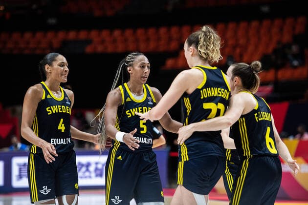 210623 Nathalie Fontaine, Kalis Loyd, Emma Johansson and Frida Eldebrink of Sweden during the FIBA Women s Eurobasket quarter final match between Belarus and Sweden on June 23, 2021 in Valencia Photo Maxim ThorÃ BILDBYRAN kod MT MT0197 basket basketball national team fiba women s eurobasket basket em sweden sweden quarter final day 7 belarus belarus vitr bbeng,  Copyright: MAXIMxTHORE BB210623MT034