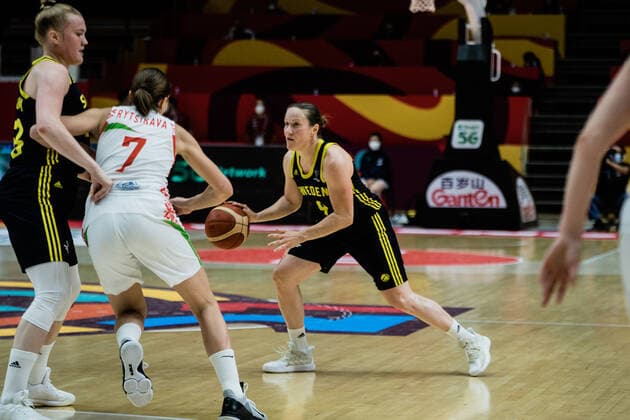 Belarus v Sweden - Women s EuroBasket 2021 Sweden s guard Elin Eldebrink in action during EuroBasket 2021 quarter-finals match between Belarus and Sweden at Fuente de Sant Luis pavilion on June 23, 2021 in Valencia, Spain. Valencia Spain reinorenon-notitle210623_npwxm  Copyright: xJonxImanolxReinox