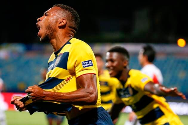 Goiania (Brazil), 23 06 2021.- Ecuador s Ayrton Preciado celebrates after scoring a goal against Peru during a Copa America group B match at the Olimpico stadium in Goiania, Brazil, 23 June 2021. Ecuador - Peru !ACHTUNG: NUR REDAKTIONELLE NUTZUNG!  Copyright: xAlbertoxValdesx AME7996 20210623-6f170b056de7d2f2a78c700a9b08c42de444d973