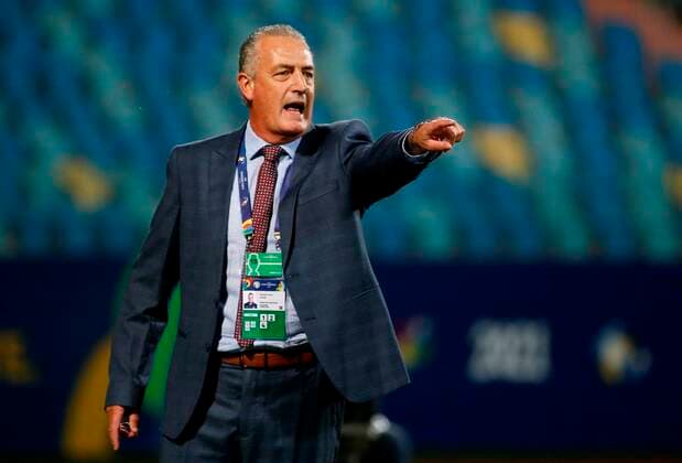 Ecuador coach Gustavo Alfaro heads against Peru today during a Copa America group B match at the Olimpico stadium in Goiania, Brazil, 23 June 2021. Ecuador - Peru !ACHTUNG: NUR REDAKTIONELLE NUTZUNG!  Copyright: xAlbertoxValdesx AME7999 20210623-48dba6f170b854d483f4053dc2560950ec2eeb34