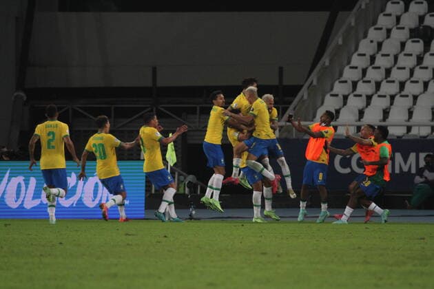 June 23, 2021, Rio de Janeiro, Brazil: Players of Brazilian National soccer team celebrates goal scored by Casemiro during soccer match between Brazil and Colombia, valid for 3rd round of Group B of Copa America, held at Nilton Santos stadium (Engenhao), in Rio de Janeiro, on Wednesday night (23). Brazil won 2-1.  Copyright: xNiyixFotex