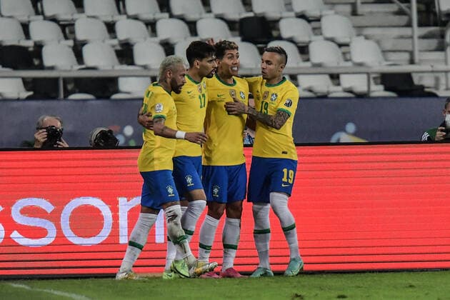 23th June 2021; Nilton Santos Stadium, Rio de Janeiro, Brazil; Copa America, Brazil versus Colombia; Roberto Firmino of Brazil celebrates his goal with Neymar, Lucas Paquet& xe1; and & xc9;verton in the 78th minute 1-1  ActionPlus12299166 MarcelloxDias