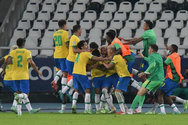 23th June 2021; Nilton Santos Stadium, Rio de Janeiro, Brazil; Copa America, Brazil versus Colombia; Players of Brazil celebrates scored goal by Casemiro in the 100th minute 2-1  ActionPlus12299168 MarcelloxDias