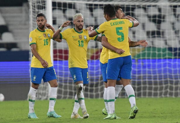 23th June 2021; Nilton Santos Stadium, Rio de Janeiro, Brazil; Copa America, Brazil versus Colombia; Casemiro of Brazil celebrates his goal with Lucas Paquet& xe1; and Neymar in the 100th minute 2-1  ActionPlus12299172 MarcelloxDias