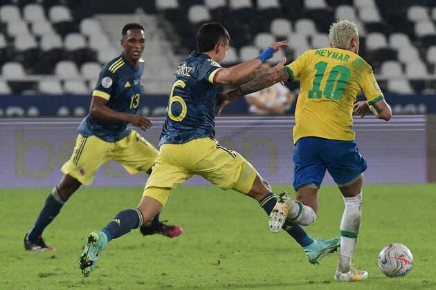 23th June 2021; Nilton Santos Stadium, Rio de Janeiro, Brazil; Copa America, Brazil versus Colombia; Neymar of Brazil and Daniel Mu& xf1;oz of Colombia  ActionPlus12299176 MarcelloxDias