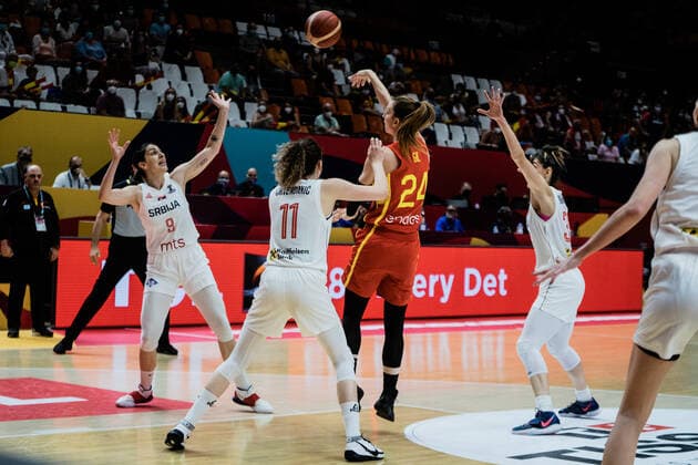 Spain v Serbia - Women s EuroBasket 2021 Laura Gil of Spain in action during the Women s EuroBasket 2021 quarter-finals match played between Spain and Serbia at Fuente de Sant Luis pavilion on June 23, 2021 in Valencia, Spain. Valencia Valencia Spain reinorenon-spainvse210623_npFPw  Copyright: xJonxImanolxReinox