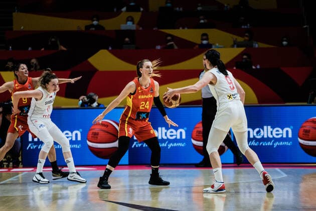 Spain v Serbia - Women s EuroBasket 2021 Jelena Brooks of Spain in action during the Women s EuroBasket 2021 quarter-finals match played between Spain and Serbia at Fuente de Sant Luis pavilion on June 23, 2021 in Valencia, Spain. Valencia Valencia Spain reinorenon-spainvse210623_npJSe  Copyright: xJonxImanolxReinox
