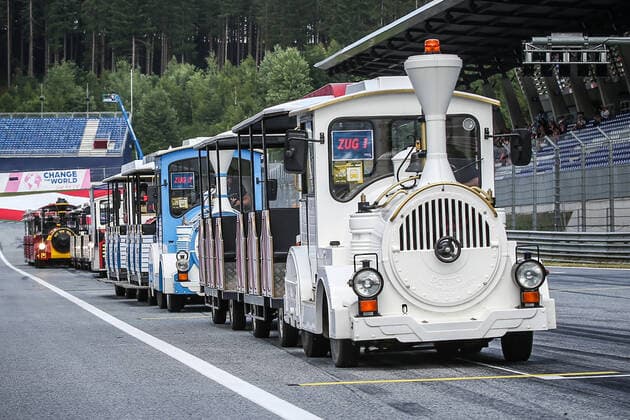 FORMULA 1 - GP of Styria 2021 SPIELBERG,AUSTRIA,24.JUN.21 - MOTORSPORTS, FORMULA 1 - Grand Prix of Styria, Red Bull Ring, preview. Image shows trains at the pit lane tour.  GEPAxpictures xManfredxBinder