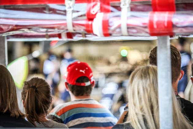 FORMULA 1 - GP of Styria 2021 SPIELBERG,AUSTRIA,24.JUN.21 - MOTORSPORTS, FORMULA 1 - Grand Prix of Styria, Red Bull Ring, preview. Image shows fans at the pit lane tour.  GEPAxpictures xManfredxBinder