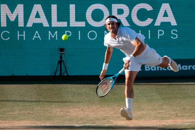 Spanish tennis player Feliciano Lopez returns the ball to French player Adrian Mannarino during their Mallorca Championschip ATP, Tennis Herren quarterfinal match held in Santa Ponca, Majorca, Spain, 24 June 2021. Mallorca Championschip ATP !ACHTUNG: NUR REDAKTIONELLE NUTZUNG!  Copyright: xCatixCladerax GRAF7434 20210624-183310556c648c35ab672433c89da3d50279f722