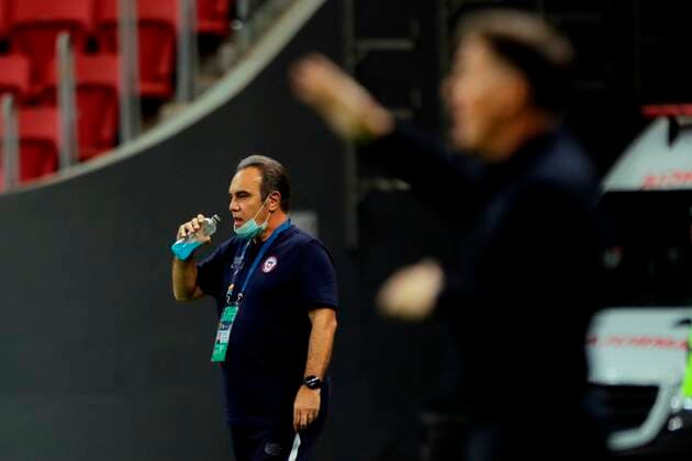 Chile s coach Martin Lasarte reacts today, during a match for Group A of the Copa America at the Mane Garrincha Stadium in Brasilia, Brazil, 24 June 2021. Chile - Paraguay !ACHTUNG: NUR REDAKTIONELLE NUTZUNG!  Copyright: xJoedsonxAlvesx AME8388 20210625-6554d78492918f21517ba4393933bfd5034445fe