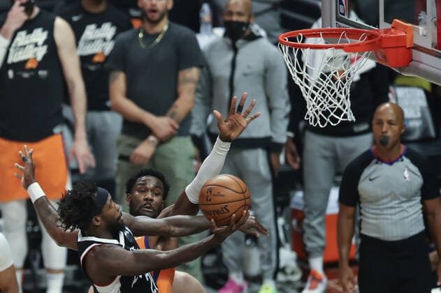 LOS ANGELES, CA - JUNE 24: LA Clippers guard Patrick Beverley (21) during the Phoenix Suns game versus the Los Angeles Clippers game 3 NBA, Basketball Herren, USA Western Conference Finals game on June 24, 2021, at Staples Center in Los Angeles, CA. (Photo by Jevone Moore Icon Sportswire) NBA: JUN 24 Western Conference Final - Suns at Clippers Icon210624013