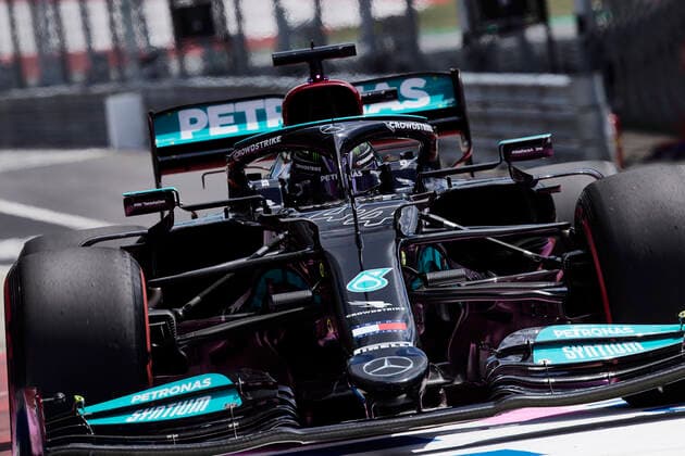 F1 Grand Prix of Styria 44 Lewis Hamilton (GBR, Mercedes-AMG Petronas F1 Team), F1 Grand Prix of Styria at Red Bull Ring on June 25, 2021 in Spielberg, Austria. (Photo by Steve Etherington for Mercedes-Benz Grand Prix Ltd. Daimler AG FIA Pool via HOCH ZWEI) Spielberg Austria Poolfoto HOCH ZWEI Pool Daimler AG ,EDITORIAL USE ONLY
