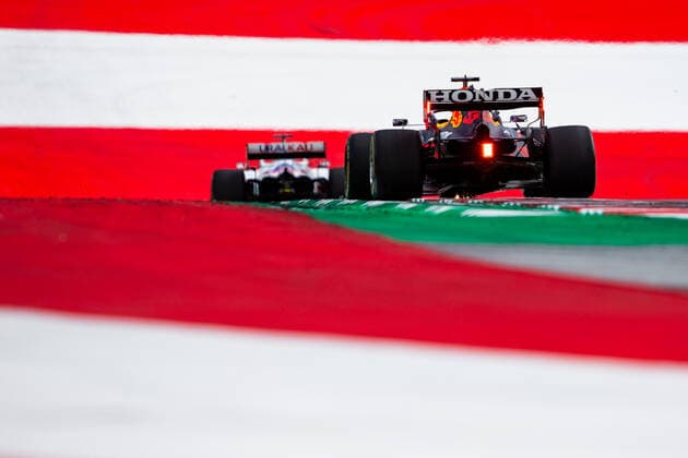 33 VERSTAPPEN Max (nld), Red Bull Racing Honda RB16B, action during the Formula 1 Grosser Preis Der Steiermark 2021, 2021 Styrian Grand Prix, 8th round of the 2021 FIA Formula One World Championship, WM, Weltmeisterschaft from June 25 to 27, 2021 on the Red Bull Ring, in Spielberg, Austria - FORMULE 1 : Grand prix de Styrie - Essais - Spielberg - 25 06 2021 DPPI Panoramic 