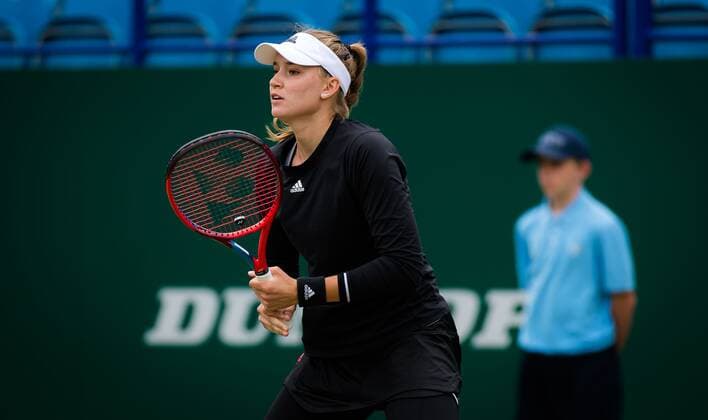 Mandatory Credit: Photo by Rob Prange Shutterstock (12168975ah) Elena Rybakina of Kazakhstan in action during her semi-final match at the 2021 Viking International WTA, Tennis Damen 500 tennis tournament Viking International Championships, Day Seven, Tennis, Eastbourne, East Sussex, UK - 25 June 2021 Viking International Championships, Day Seven, Tennis, Eastbourne, East Sussex, UK - 25 June 2021 Copyright: xRobxPrange Shutterstockx 12168975ah