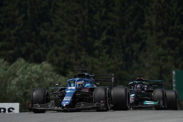 Formula 1 BWT Grand Prix of Styria 2021 25 06 2021, Red Bull Ring , Spielberg, Formula 1 BWT Grand Prix of Styria 2021 , in picture Fernando Alonso ESP 14 , Alpine F1 Team, Lewis Hamilton GBR 44 , Mercedes AMG Petronas Formula One Team nordphotoxGmbHx xBratic nph00250