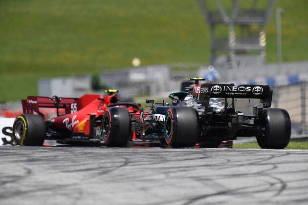Formula 1 BWT Grand Prix of Styria 2021 25 06 2021, Red Bull Ring , Spielberg, Formula 1 BWT Grand Prix of Styria 2021 , in the picture spin of Carlos Sainz Jr ESP 55 , Scuderia Ferrari Mission Winnow, Valtteri Bottas FIN 77 , Mercedes AMG Petronas Formula One Team nordphotoxGmbHx xBratic nph00250