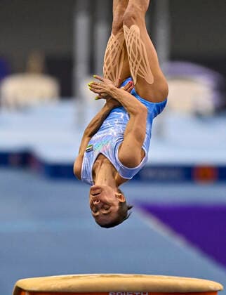 Sport Bilder des Tages (210626) -- DOHA, June 26, 2021 -- Oksana Chusovitina of Uzbekistan competes during the Women s Vault Final at the 13th FIG Artistic Gymnastics World Cup in Doha, capital of Qatar, on June 25, 2021. (Photo by Xinhua) (SP)QATAR-DOHA-GYMNASTICS-WORLD CUP Nikku 