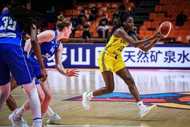 210617 In this handout photo from The International Basketball Federation FIBA Binta Drammeh of Sweden plays during the Women s Eurobasket match between Sweden and Bosnia and Herzegovina on June 26, 2021 in Valencia Photo FIBA Handout BILDBYRAN basket basketball national team fiba women s eurobasket basket em sverige sweden dam Bosnia and Herzegovina bosnien och herzegovina,  Copyright: FIBA BB210617ZB023