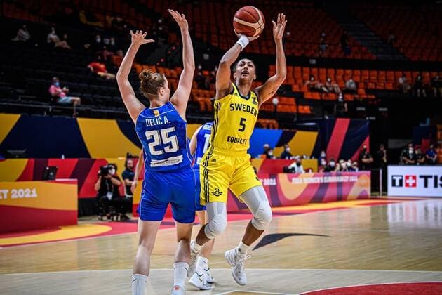210617 In this handout photo from The International Basketball Federation FIBA Kalis Loyd of Sweden plays during the Women s Eurobasket match between Sweden and Bosnia and Herzegovina on June 26, 2021 in Valencia Photo FIBA Handout BILDBYRAN basket basketball national team fiba women s eurobasket basket em sverige sweden dam Bosnia and Herzegovina bosnien och herzegovina,  Copyright: FIBA BB210617ZX023