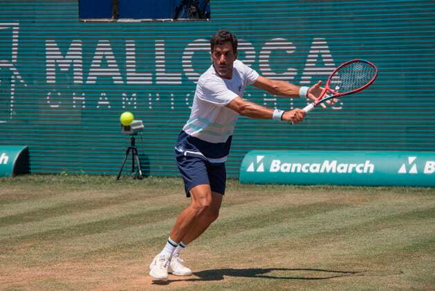 Argentine tennis player Maximo Gonzalez returns the ball during the doubles final match along with his partner Italian Simone Bolelli (not pictured) against Italian New Zealander Marcus Danielli and Austrian Philipp Oswald in the Mallorca Championschip ATP, Tennis Herren held in Santa Ponca, Majorca, Spain, 26 June 2021. Mallorca Championschip ATP !ACHTUNG: NUR REDAKTIONELLE NUTZUNG!  Copyright: xATIENZAx GRAF8517 20210626-2e3fc91d4dc5ce239282c1332baea9cc81a52f07