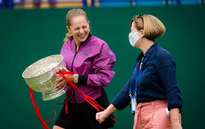 Mandatory Credit: Photo by Rob Prange Shutterstock (12168976ao) Jelena Ostapenko of Latvia with the champions trophy after winning the final of the 2021 Viking International WTA, Tennis Damen 500 tennis tournament Viking International Championships, Day Eight, Tennis, Eastbourne, East Sussex, UK - 26 June 2021 Viking International Championships, Day Eight, Tennis, Eastbourne, East Sussex, UK - 26 June 2021 Copyright: xRobxPrange Shutterstockx 12168976ao